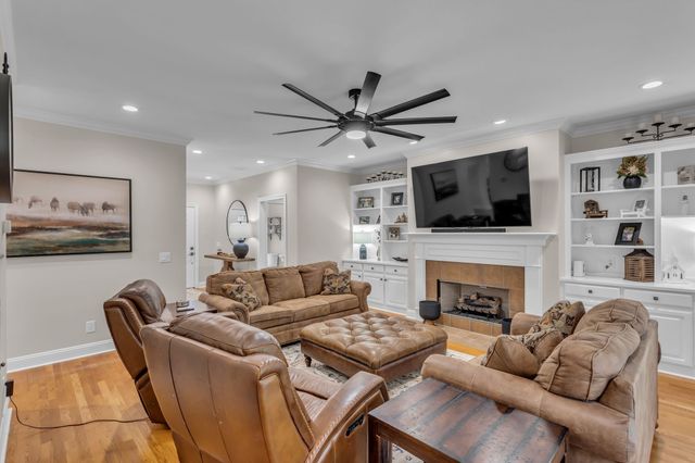 6421 Yeatman Ln, Columbia, TN 38401