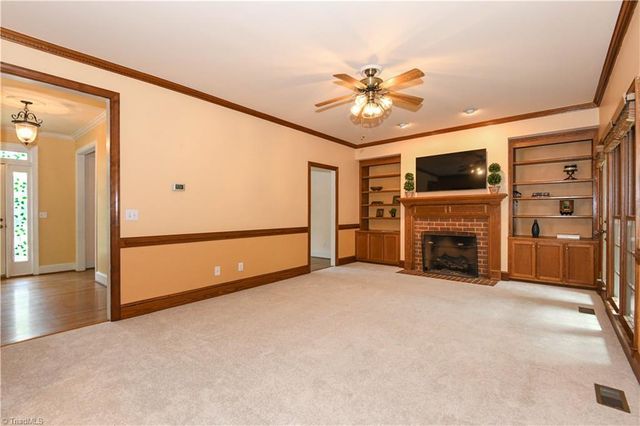 2713 Saint Andrews Court, Jamestown, NC 27282