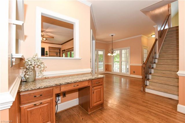 2713 Saint Andrews Court, Jamestown, NC 27282