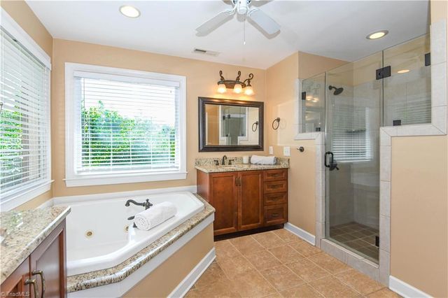 2713 Saint Andrews Court, Jamestown, NC 27282