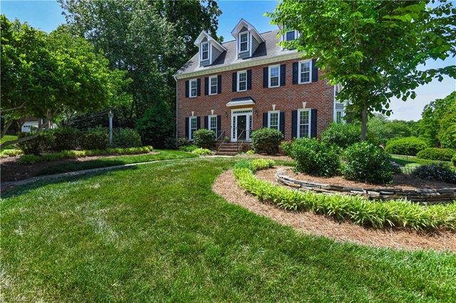 2713 Saint Andrews Court, Jamestown, NC 27282