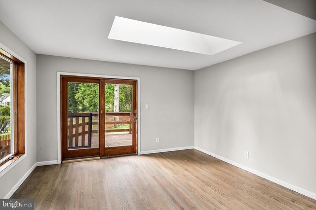 959 W KINGS HWY, Mount Ephraim, NJ 08059
