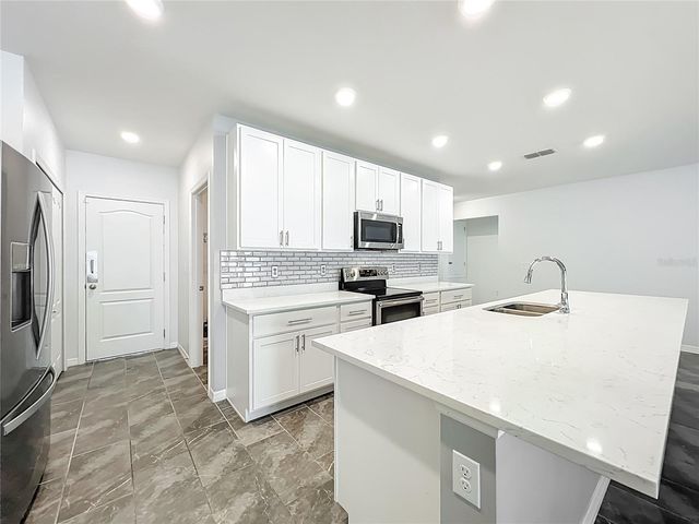 341 LAKE DOE BOULEVARD, Apopka, FL 32703