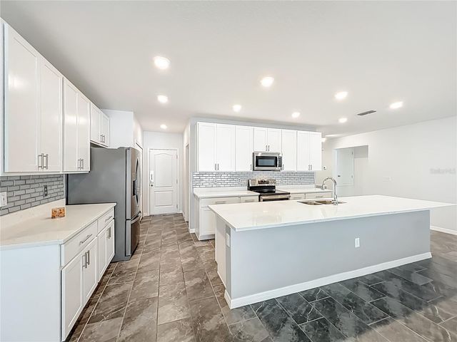 341 LAKE DOE BOULEVARD, Apopka, FL 32703