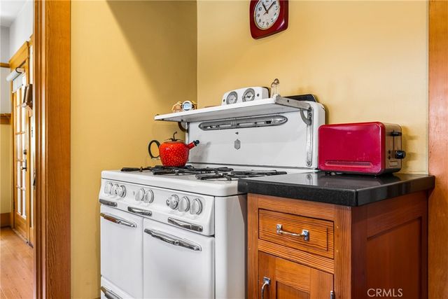 155 N Cleveland Street, Orange, CA 92866