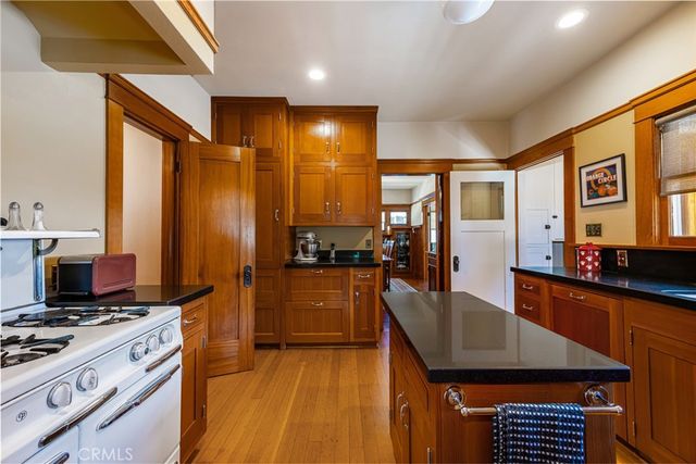 155 N Cleveland Street, Orange, CA 92866