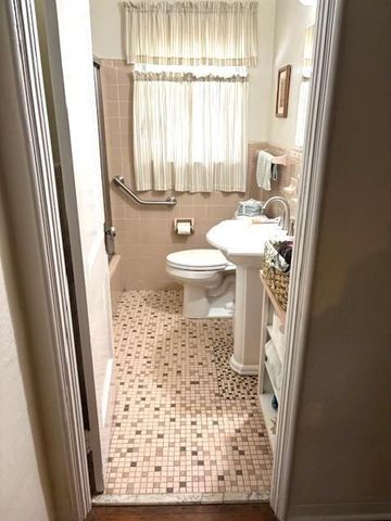 44 SW 5th Street, Dania Beach, FL 33004