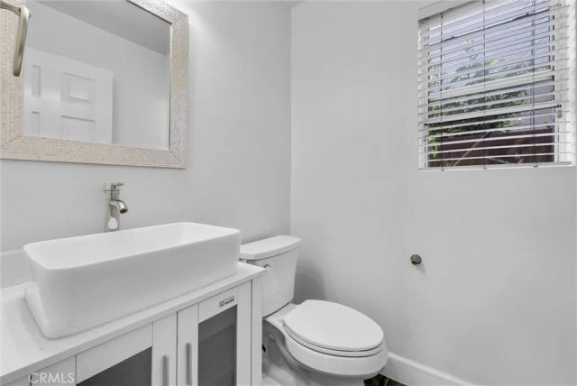 431 W Bay Street B, Costa Mesa, CA 92627