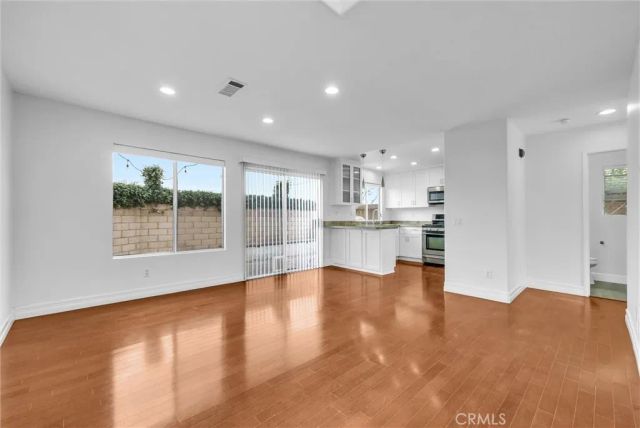 431 W Bay Street B, Costa Mesa, CA 92627