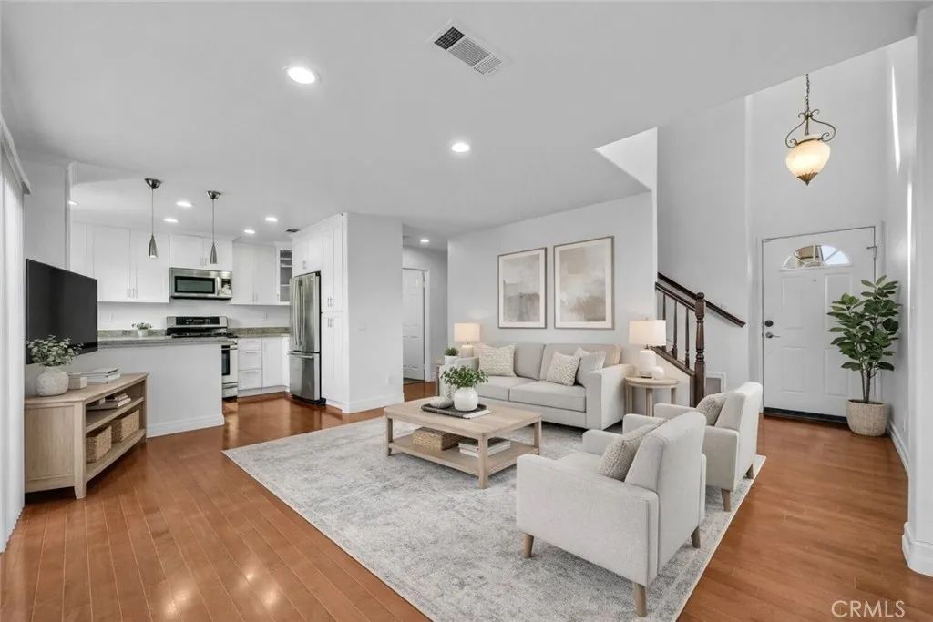 431 W Bay Street B, Costa Mesa, CA 92627