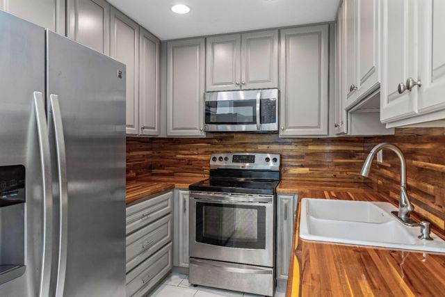 5510 Armitos Avenue 4, Other - See Remarks, CA 93117