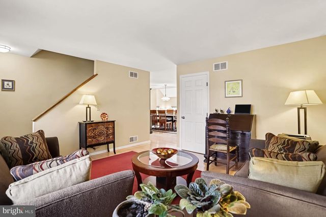 519 COLONIAL CRESCENT DR, Lititz, PA 17543