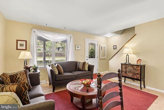 519 COLONIAL CRESCENT DR, Lititz, PA 17543