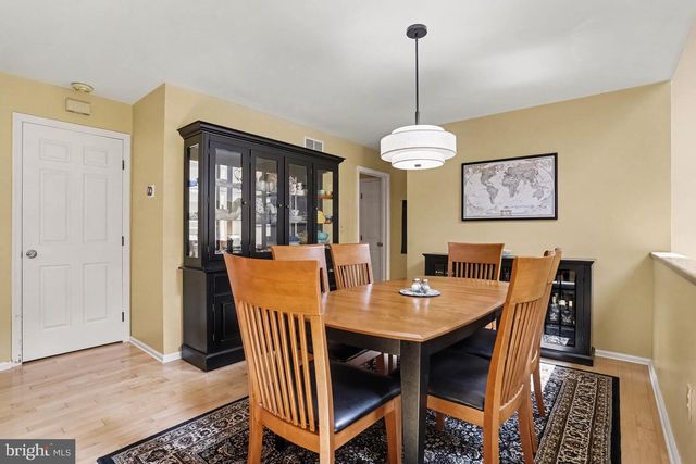 519 COLONIAL CRESCENT DR, Lititz, PA 17543