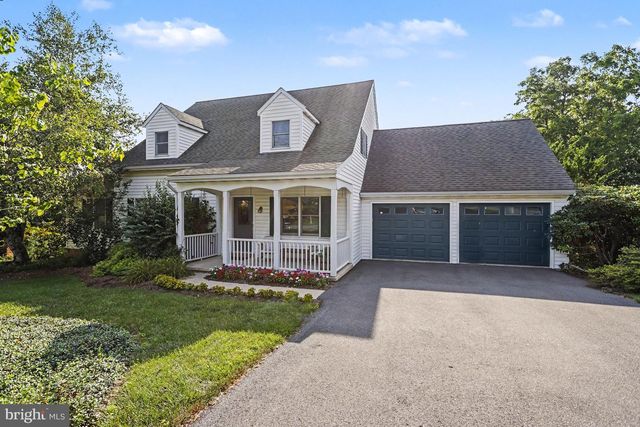 519 COLONIAL CRESCENT DR, Lititz, PA 17543