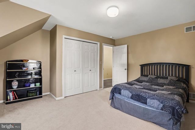 519 COLONIAL CRESCENT DR, Lititz, PA 17543