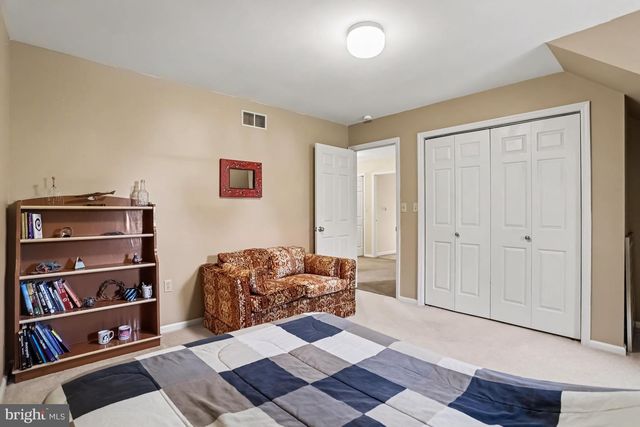 519 COLONIAL CRESCENT DR, Lititz, PA 17543
