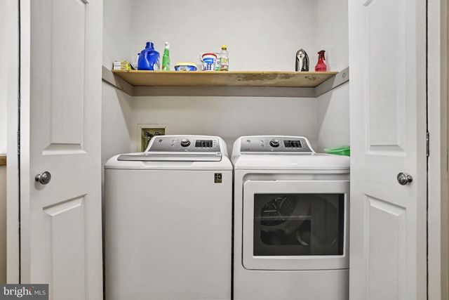 519 COLONIAL CRESCENT DR, Lititz, PA 17543