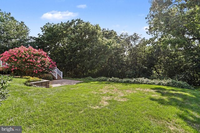 519 COLONIAL CRESCENT DR, Lititz, PA 17543