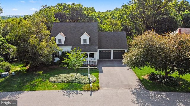 519 COLONIAL CRESCENT DR, Lititz, PA 17543