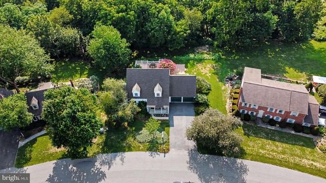 519 COLONIAL CRESCENT DR, Lititz, PA 17543