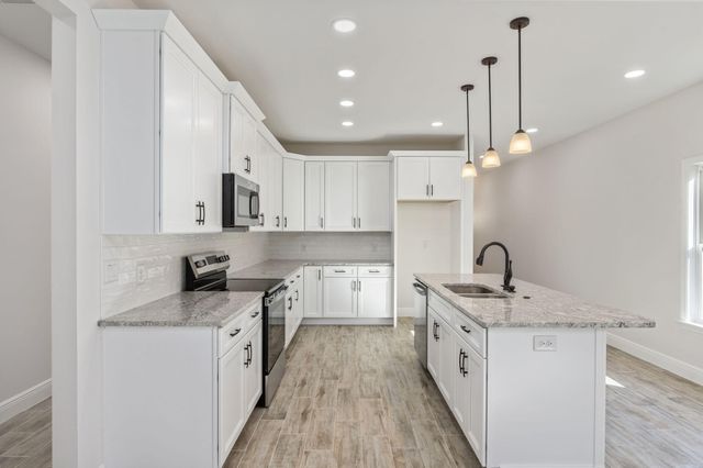 751 E Chestnut East Avenue, Crestview, FL 32536