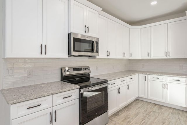 751 E Chestnut East Avenue, Crestview, FL 32536