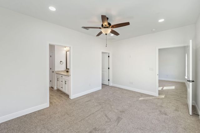 751 E Chestnut East Avenue, Crestview, FL 32536