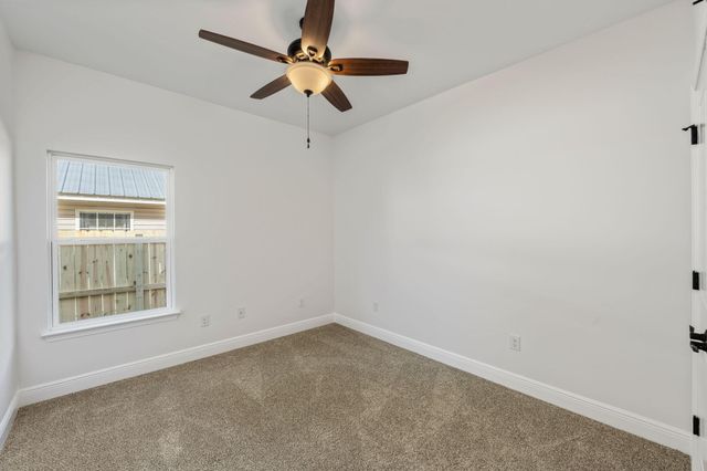 751 E Chestnut East Avenue, Crestview, FL 32536