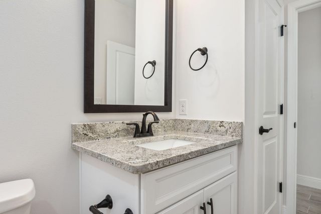 751 E Chestnut East Avenue, Crestview, FL 32536