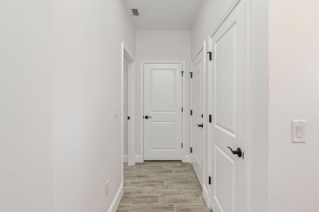 751 E Chestnut East Avenue, Crestview, FL 32536