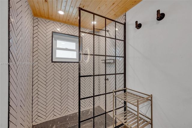 9000 NW 12th Ave, Miami, FL 33150