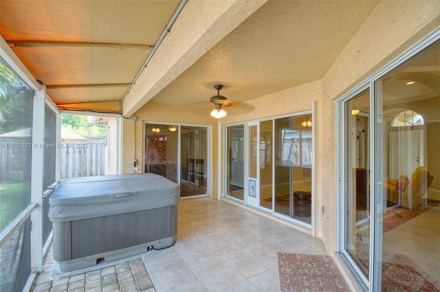 1383 NE 27th St, Pompano Beach, FL 33064