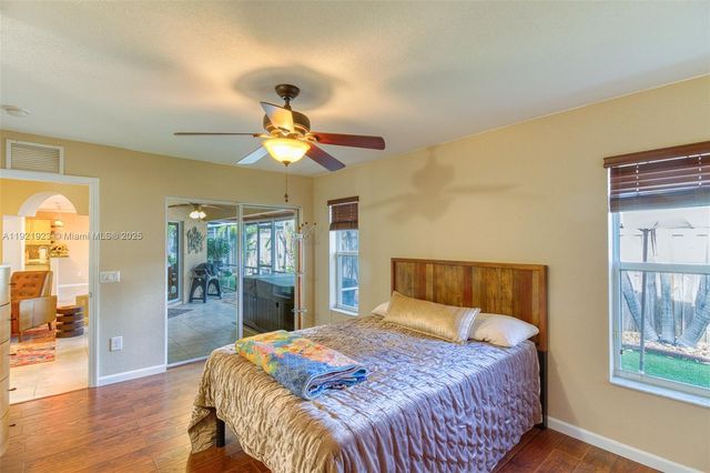 1383 NE 27th St, Pompano Beach, FL 33064