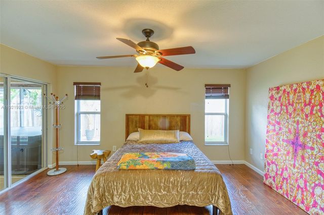 1383 NE 27th St, Pompano Beach, FL 33064