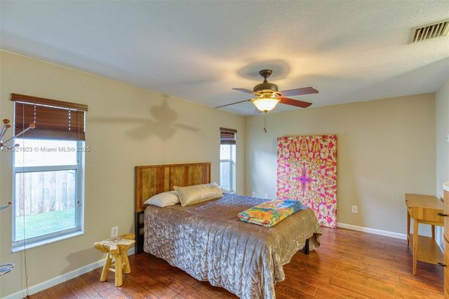 1383 NE 27th St, Pompano Beach, FL 33064