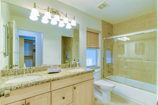 1383 NE 27th St, Pompano Beach, FL 33064