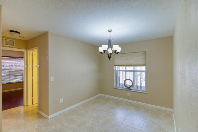 1383 NE 27th St, Pompano Beach, FL 33064