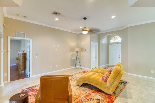 1383 NE 27th St, Pompano Beach, FL 33064