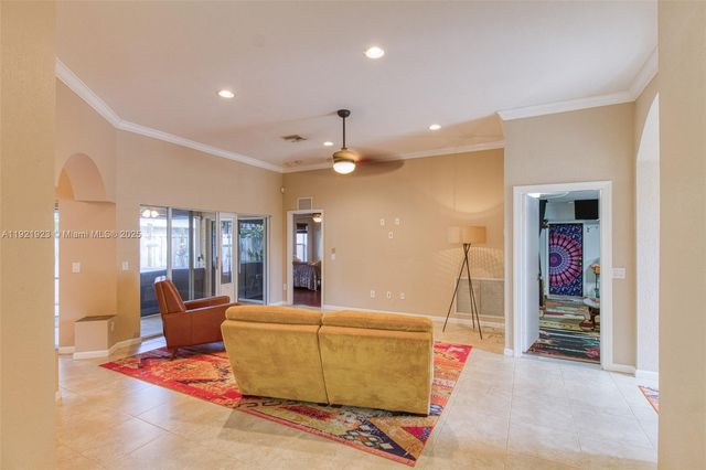 1383 NE 27th St, Pompano Beach, FL 33064