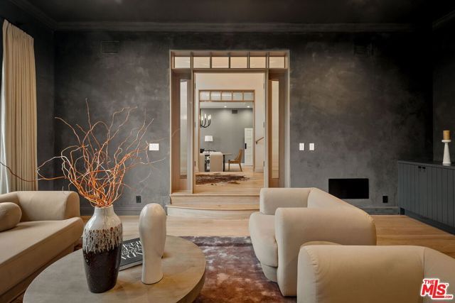 280 Homewood Road, Los Angeles, CA 90049