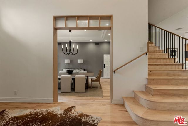 280 Homewood Road, Los Angeles, CA 90049