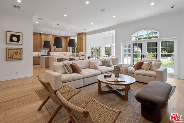 280 Homewood Road, Los Angeles, CA 90049