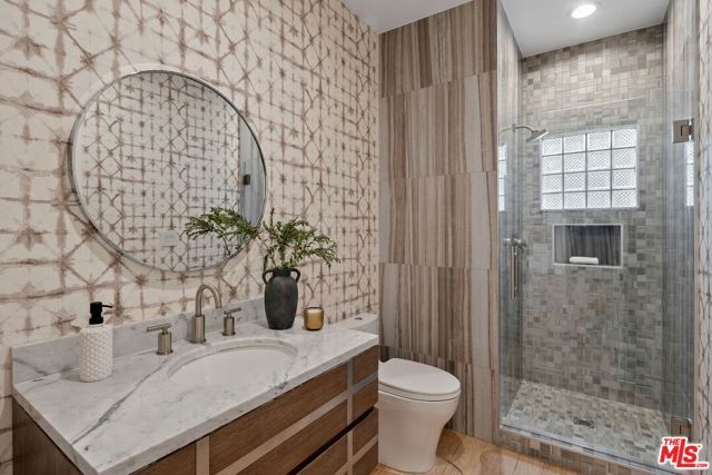 280 Homewood Road, Los Angeles, CA 90049