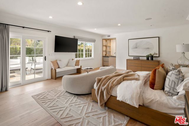 280 Homewood Road, Los Angeles, CA 90049