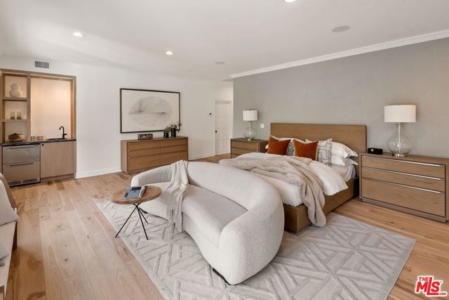 280 Homewood Road, Los Angeles, CA 90049