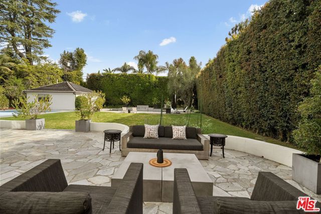 280 Homewood Road, Los Angeles, CA 90049