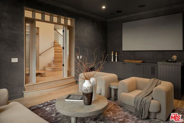 280 Homewood Road, Los Angeles, CA 90049