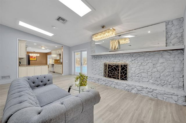 3635 SE 19TH AVENUE, Ocala, FL 34471