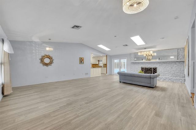 3635 SE 19TH AVENUE, Ocala, FL 34471